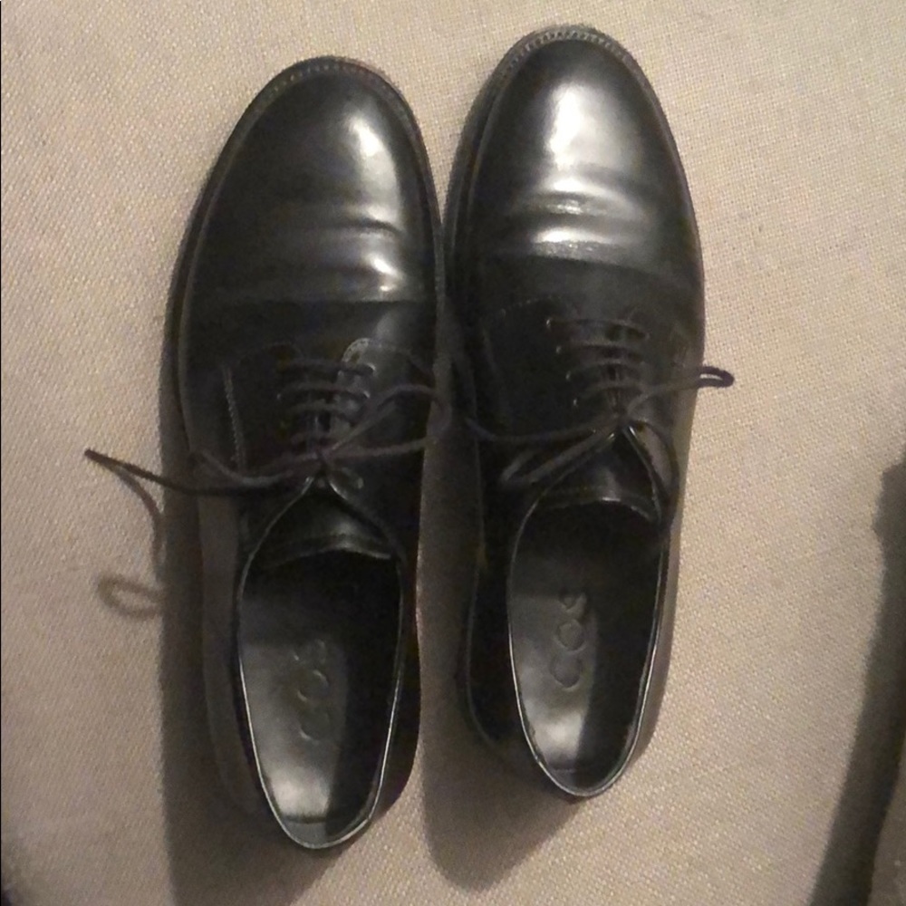 Cos black shoes